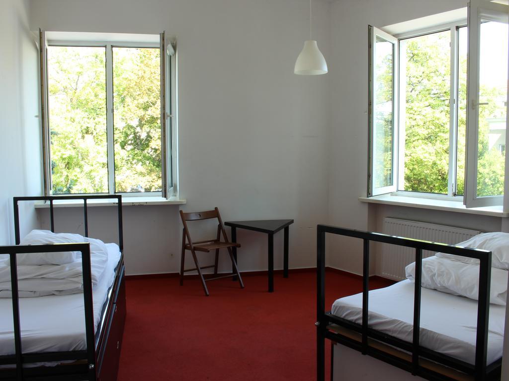Wilson Hostel Warszawa Zimmer foto